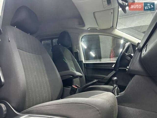 Білий Фольксваген Кадді, об'ємом двигуна 1.97 л та пробігом 256 тис. км за 18800 $, фото 6 на Automoto.ua