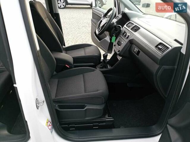 Белый Фольксваген Кадди, объемом двигателя 2 л и пробегом 140 тыс. км за 17900 $, фото 13 на Automoto.ua