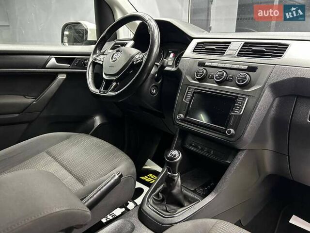 Білий Фольксваген Кадді, об'ємом двигуна 1.97 л та пробігом 256 тис. км за 18800 $, фото 7 на Automoto.ua