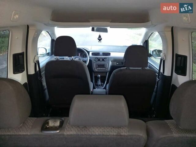 Белый Фольксваген Кадди, объемом двигателя 1.97 л и пробегом 196 тыс. км за 14550 $, фото 11 на Automoto.ua