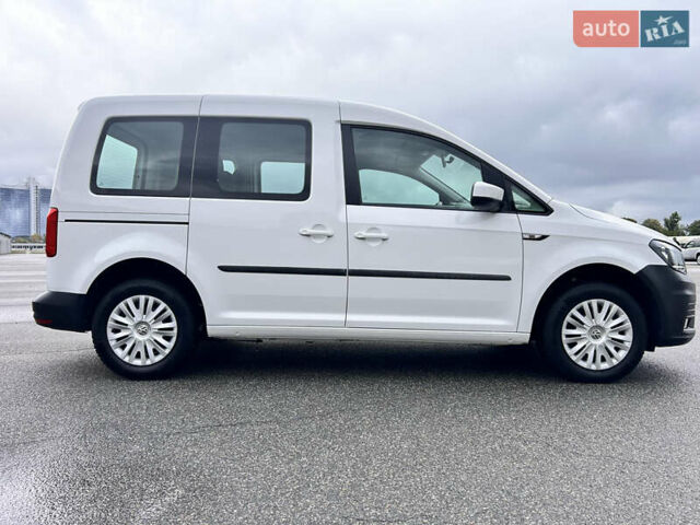 Белый Фольксваген Кадди, объемом двигателя 2 л и пробегом 167 тыс. км за 17500 $, фото 4 на Automoto.ua