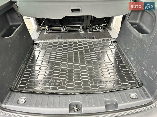Белый Фольксваген Кадди, объемом двигателя 2 л и пробегом 167 тыс. км за 17500 $, фото 25 на Automoto.ua