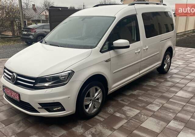 Белый Фольксваген Кадди, объемом двигателя 1.97 л и пробегом 256 тыс. км за 17800 $, фото 2 на Automoto.ua