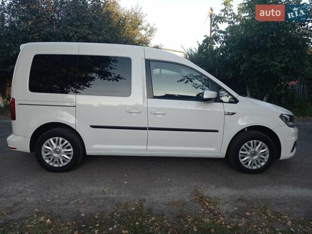 Белый Фольксваген Кадди, объемом двигателя 1.97 л и пробегом 196 тыс. км за 14550 $, фото 4 на Automoto.ua