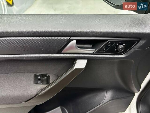 Білий Фольксваген Кадді, об'ємом двигуна 1.97 л та пробігом 256 тис. км за 18800 $, фото 22 на Automoto.ua