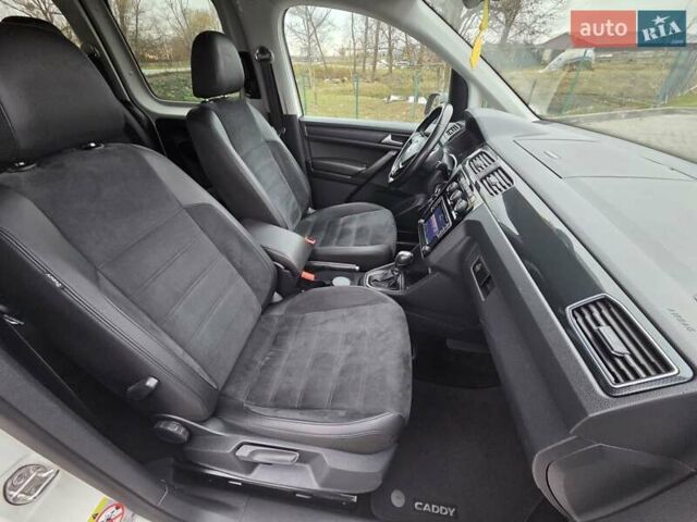 Белый Фольксваген Кадди, объемом двигателя 1.97 л и пробегом 263 тыс. км за 18700 $, фото 28 на Automoto.ua