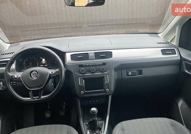 Белый Фольксваген Кадди, объемом двигателя 1.97 л и пробегом 256 тыс. км за 17800 $, фото 18 на Automoto.ua