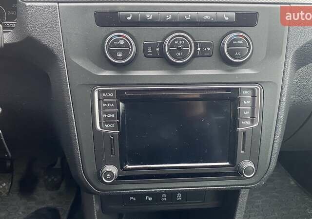 Белый Фольксваген Кадди, объемом двигателя 1.97 л и пробегом 256 тыс. км за 17800 $, фото 21 на Automoto.ua