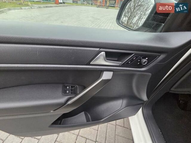 Белый Фольксваген Кадди, объемом двигателя 1.97 л и пробегом 263 тыс. км за 18700 $, фото 13 на Automoto.ua