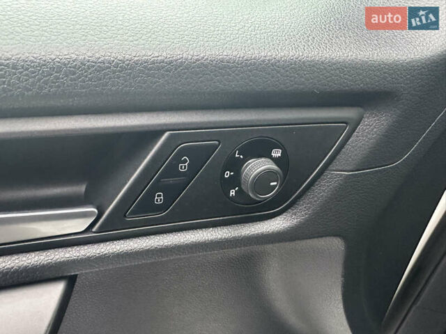 Белый Фольксваген Кадди, объемом двигателя 2 л и пробегом 189 тыс. км за 17200 $, фото 12 на Automoto.ua