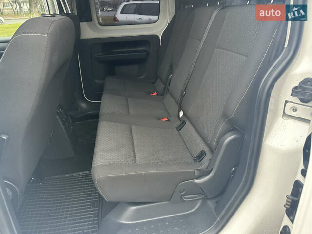 Белый Фольксваген Кадди, объемом двигателя 2 л и пробегом 189 тыс. км за 17200 $, фото 8 на Automoto.ua