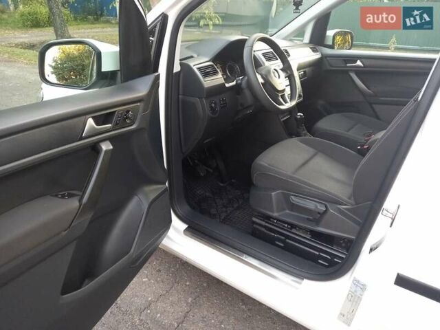 Белый Фольксваген Кадди, объемом двигателя 1.97 л и пробегом 196 тыс. км за 14550 $, фото 14 на Automoto.ua