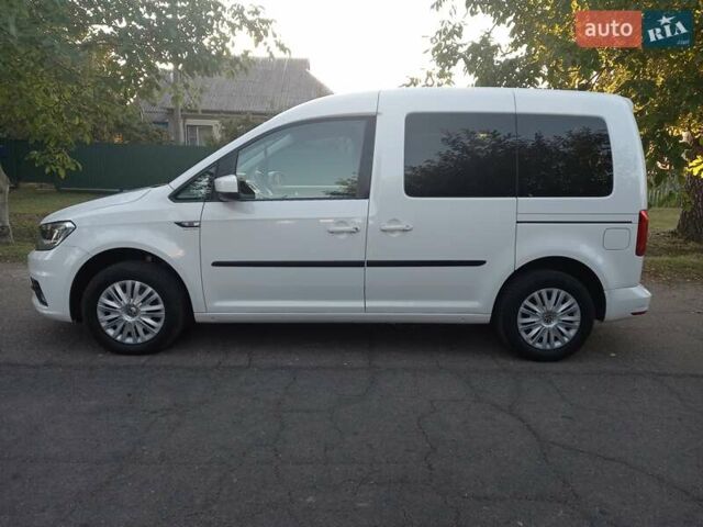 Белый Фольксваген Кадди, объемом двигателя 1.97 л и пробегом 196 тыс. км за 14550 $, фото 3 на Automoto.ua