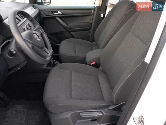 Белый Фольксваген Кадди, объемом двигателя 2 л и пробегом 140 тыс. км за 17900 $, фото 14 на Automoto.ua