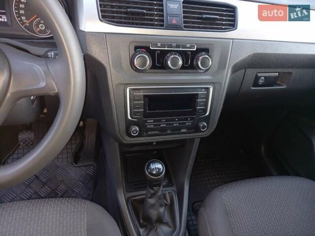 Белый Фольксваген Кадди, объемом двигателя 1.97 л и пробегом 196 тыс. км за 14550 $, фото 16 на Automoto.ua