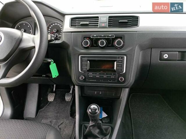 Белый Фольксваген Кадди, объемом двигателя 2 л и пробегом 140 тыс. км за 17900 $, фото 12 на Automoto.ua