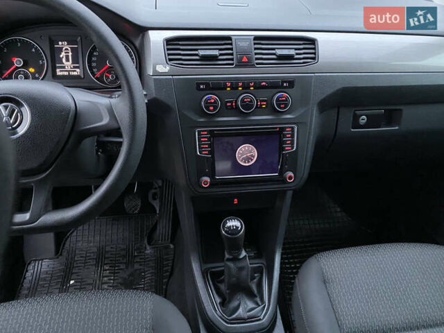 Белый Фольксваген Кадди, объемом двигателя 2 л и пробегом 260 тыс. км за 13900 $, фото 23 на Automoto.ua