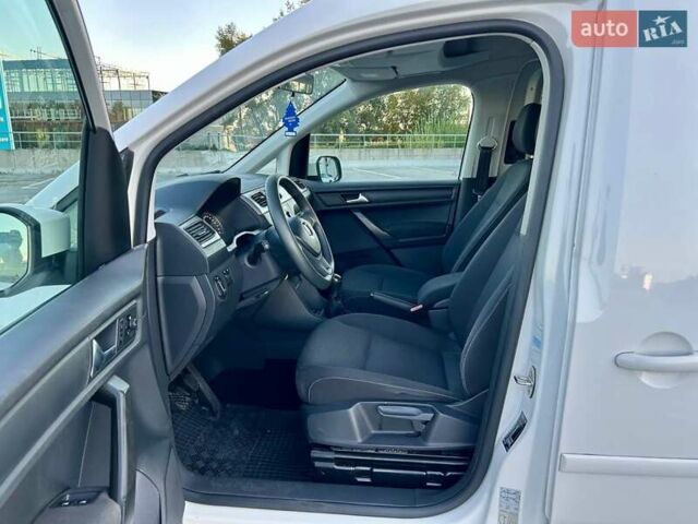 Білий Фольксваген Кадді, об'ємом двигуна 2 л та пробігом 250 тис. км за 14999 $, фото 22 на Automoto.ua