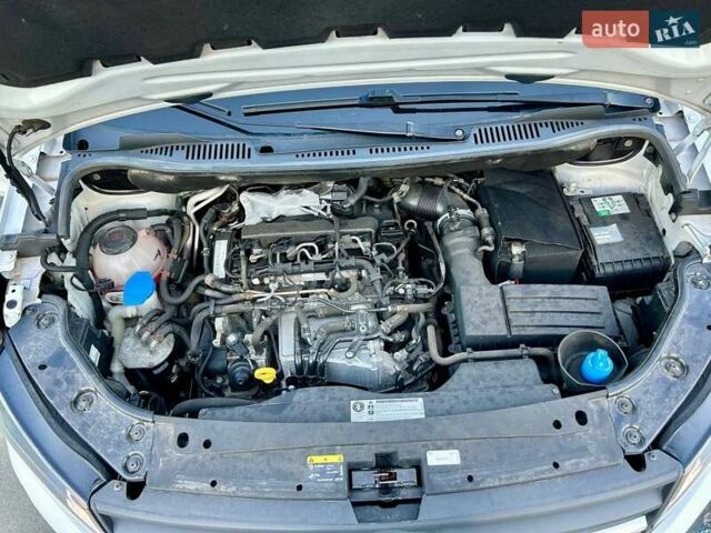 Білий Фольксваген Кадді, об'ємом двигуна 2 л та пробігом 250 тис. км за 14999 $, фото 16 на Automoto.ua