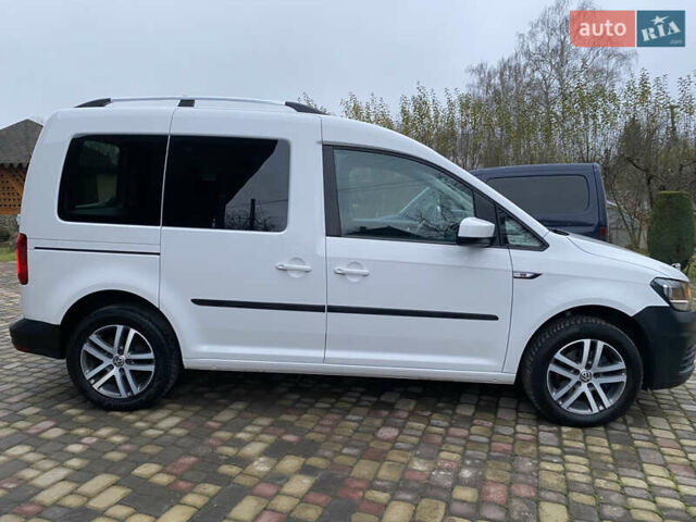 Белый Фольксваген Кадди, объемом двигателя 2 л и пробегом 260 тыс. км за 13900 $, фото 3 на Automoto.ua