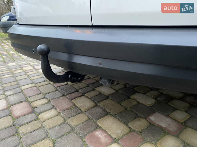 Белый Фольксваген Кадди, объемом двигателя 2 л и пробегом 260 тыс. км за 13900 $, фото 8 на Automoto.ua