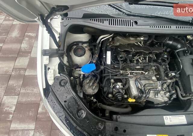 Белый Фольксваген Кадди, объемом двигателя 1.97 л и пробегом 256 тыс. км за 17800 $, фото 31 на Automoto.ua