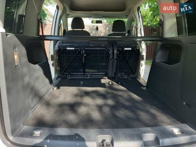 Білий Фольксваген Кадді, об'ємом двигуна 2 л та пробігом 197 тис. км за 14250 $, фото 37 на Automoto.ua