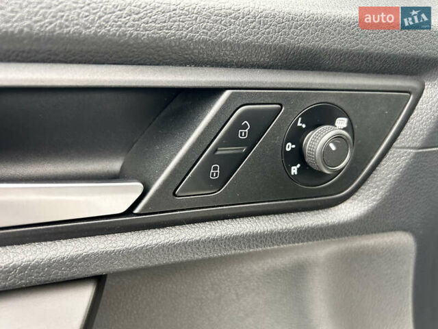 Белый Фольксваген Кадди, объемом двигателя 2 л и пробегом 167 тыс. км за 17500 $, фото 31 на Automoto.ua