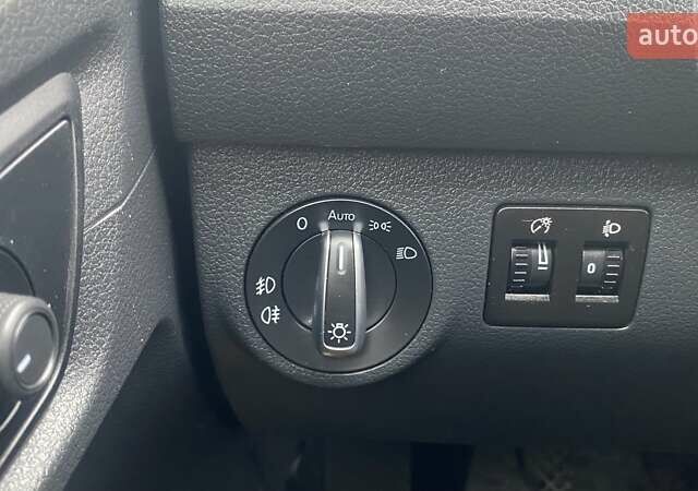 Белый Фольксваген Кадди, объемом двигателя 1.97 л и пробегом 256 тыс. км за 17800 $, фото 22 на Automoto.ua