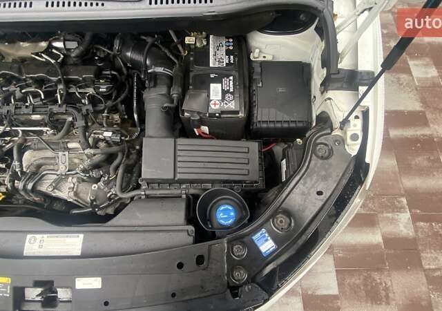 Белый Фольксваген Кадди, объемом двигателя 1.97 л и пробегом 256 тыс. км за 17800 $, фото 29 на Automoto.ua