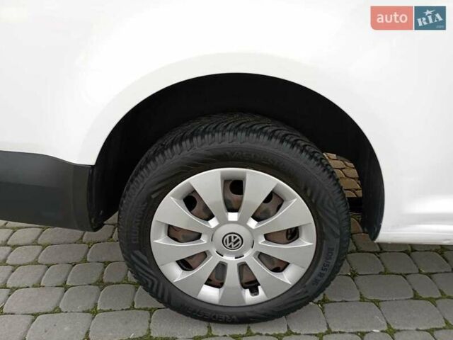 Белый Фольксваген Кадди, объемом двигателя 2 л и пробегом 140 тыс. км за 17900 $, фото 17 на Automoto.ua