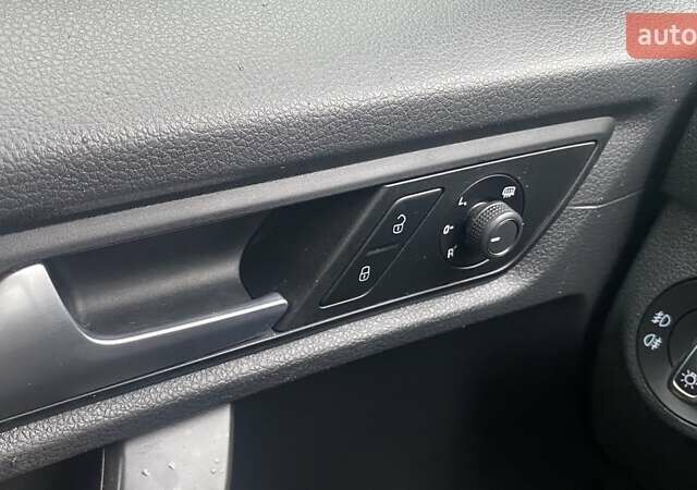 Белый Фольксваген Кадди, объемом двигателя 1.97 л и пробегом 256 тыс. км за 17800 $, фото 23 на Automoto.ua