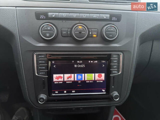 Білий Фольксваген Кадді, об'ємом двигуна 2 л та пробігом 205 тис. км за 16350 $, фото 21 на Automoto.ua