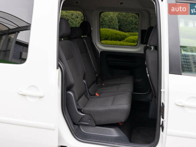 Белый Фольксваген Кадди, объемом двигателя 2 л и пробегом 215 тыс. км за 19800 $, фото 63 на Automoto.ua