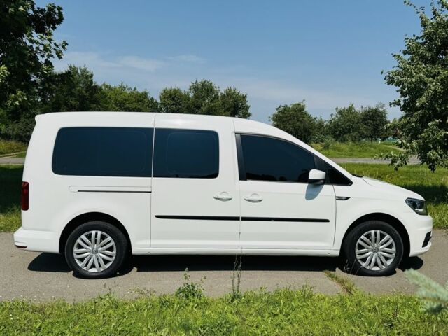 Белый Фольксваген Кадди, объемом двигателя 2 л и пробегом 47 тыс. км за 17500 $, фото 1 на Automoto.ua