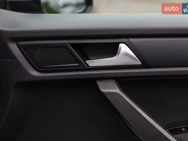 Белый Фольксваген Кадди, объемом двигателя 2 л и пробегом 215 тыс. км за 19800 $, фото 61 на Automoto.ua