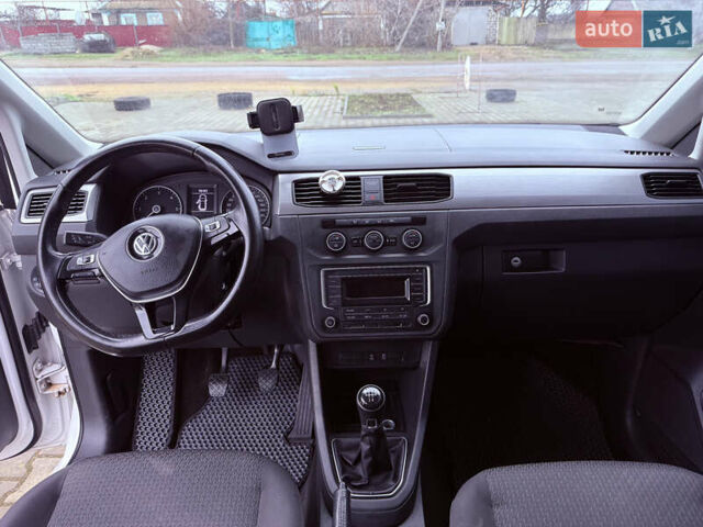 Білий Фольксваген Кадді, об'ємом двигуна 1.97 л та пробігом 187 тис. км за 17000 $, фото 13 на Automoto.ua