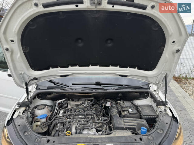 Белый Фольксваген Кадди, объемом двигателя 2 л и пробегом 285 тыс. км за 15900 $, фото 15 на Automoto.ua