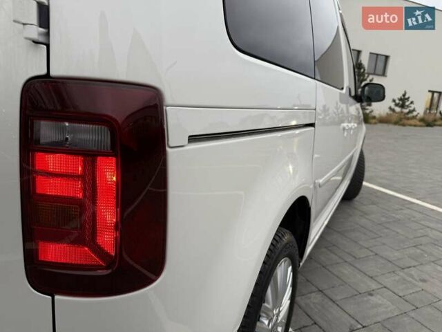 Белый Фольксваген Кадди, объемом двигателя 2 л и пробегом 150 тыс. км за 21600 $, фото 15 на Automoto.ua