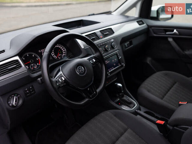 Белый Фольксваген Кадди, объемом двигателя 2 л и пробегом 215 тыс. км за 19800 $, фото 23 на Automoto.ua