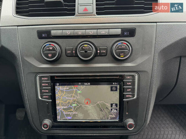 Белый Фольксваген Кадди, объемом двигателя 2 л и пробегом 285 тыс. км за 15900 $, фото 11 на Automoto.ua