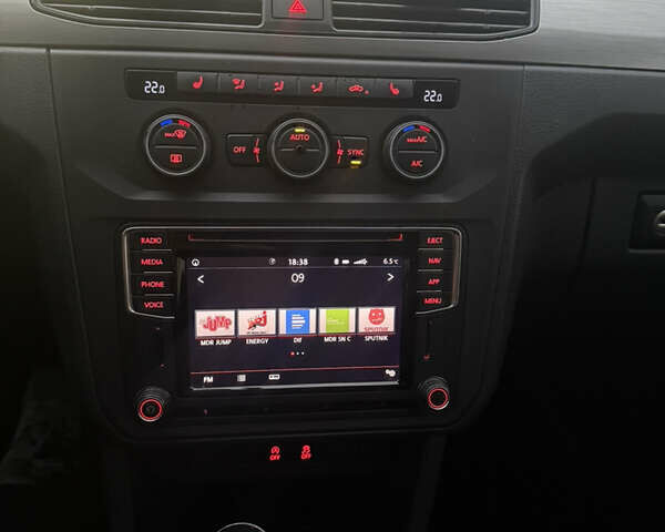 Білий Фольксваген Кадді, об'ємом двигуна 2 л та пробігом 205 тис. км за 16350 $, фото 34 на Automoto.ua