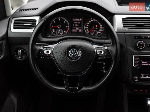 Белый Фольксваген Кадди, объемом двигателя 2 л и пробегом 215 тыс. км за 19800 $, фото 28 на Automoto.ua