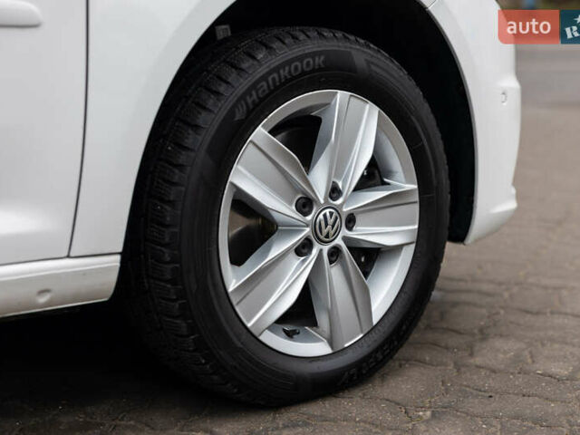 Белый Фольксваген Кадди, объемом двигателя 2 л и пробегом 215 тыс. км за 19800 $, фото 88 на Automoto.ua