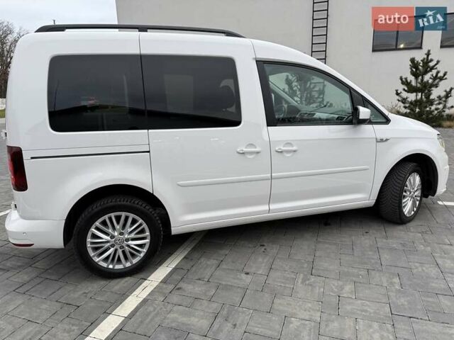 Белый Фольксваген Кадди, объемом двигателя 2 л и пробегом 150 тыс. км за 21600 $, фото 40 на Automoto.ua