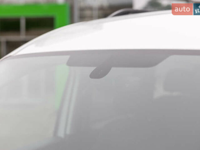 Белый Фольксваген Кадди, объемом двигателя 2 л и пробегом 215 тыс. км за 19800 $, фото 84 на Automoto.ua