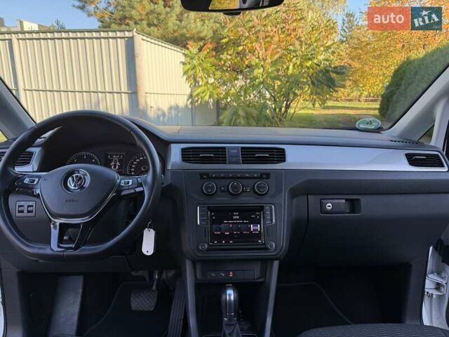 Белый Фольксваген Кадди, объемом двигателя 2 л и пробегом 149 тыс. км за 21200 $, фото 43 на Automoto.ua