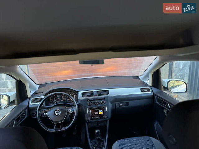 Белый Фольксваген Кадди, объемом двигателя 2 л и пробегом 285 тыс. км за 15900 $, фото 32 на Automoto.ua