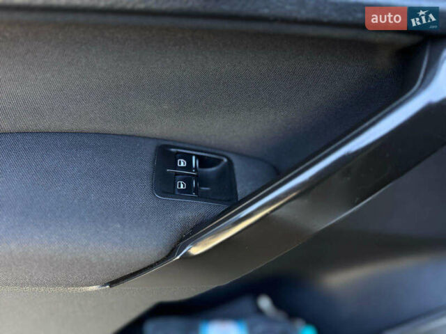 Белый Фольксваген Кадди, объемом двигателя 2 л и пробегом 285 тыс. км за 15900 $, фото 25 на Automoto.ua