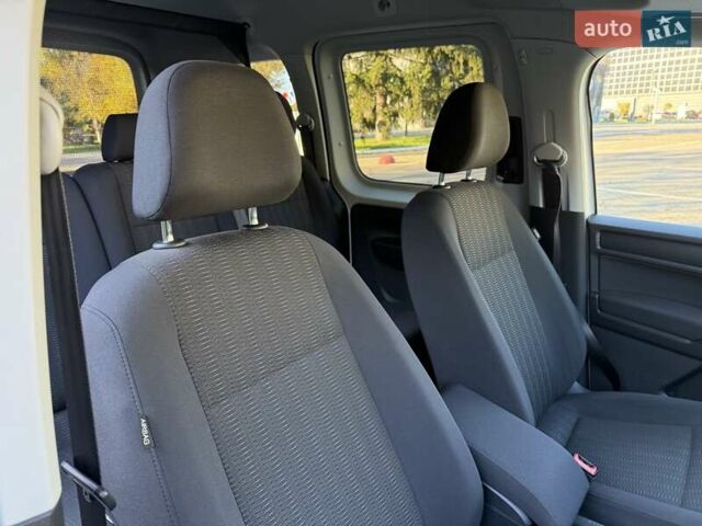 Белый Фольксваген Кадди, объемом двигателя 1.97 л и пробегом 149 тыс. км за 20300 $, фото 30 на Automoto.ua